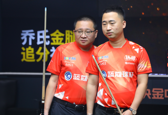 的表现引人 的表现引人