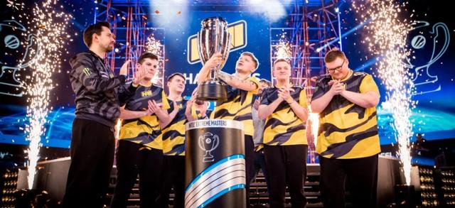 此前他在场 此前他在场